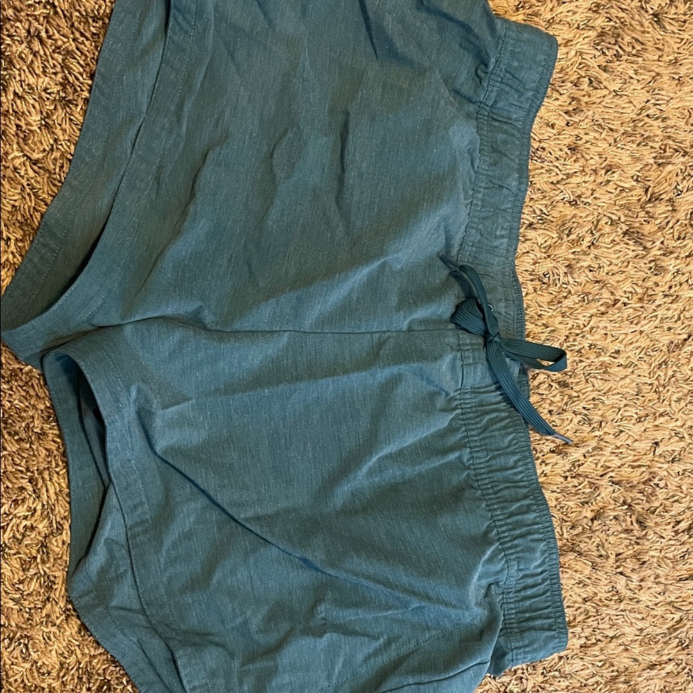 Prana short